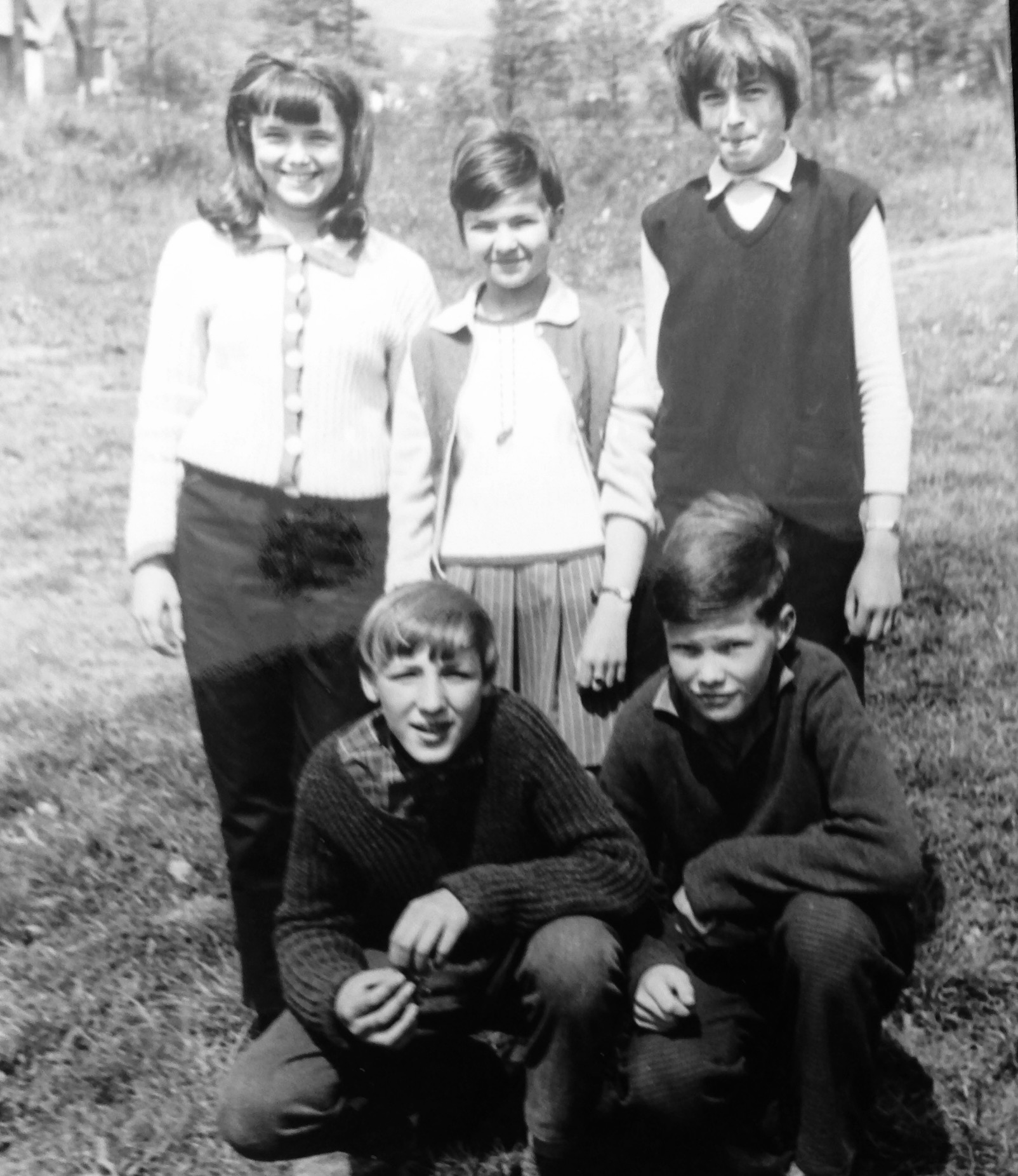 8d-VII.tříd. Zuzana Nebehajová, Evelina Exnerová, Božena Kodenková, Jiří Pejřimovský, Ladislav Mrkvička